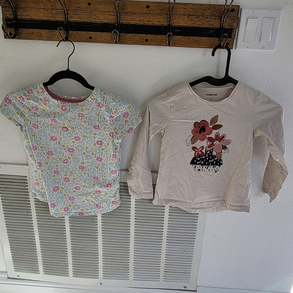 Clothes - Picture 10 of 16